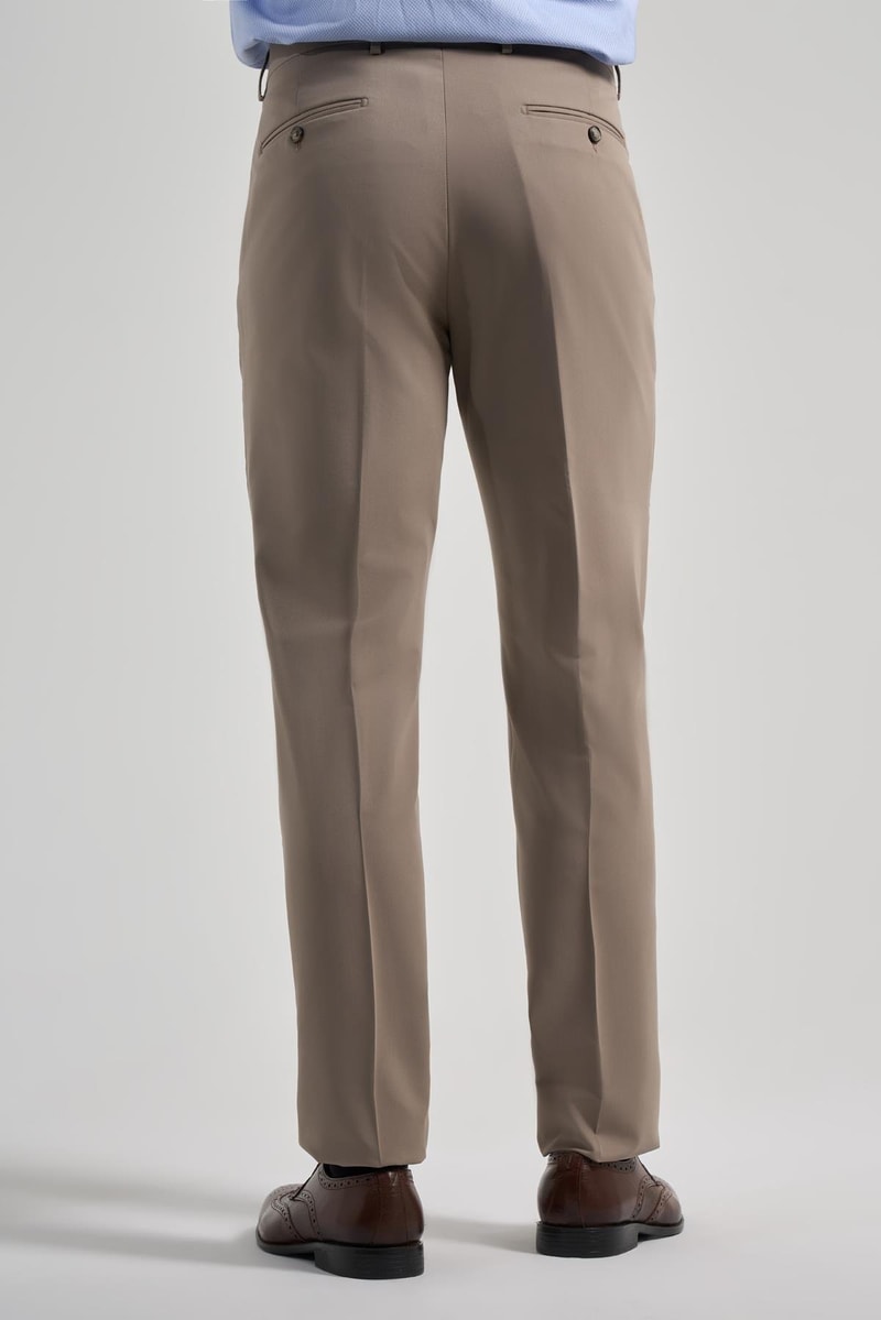 Comfort-Fit Classic Pants - Brown