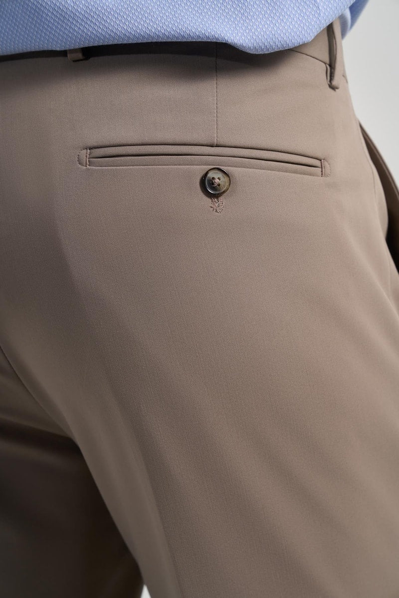 Comfort-Fit Classic Pants - Brown