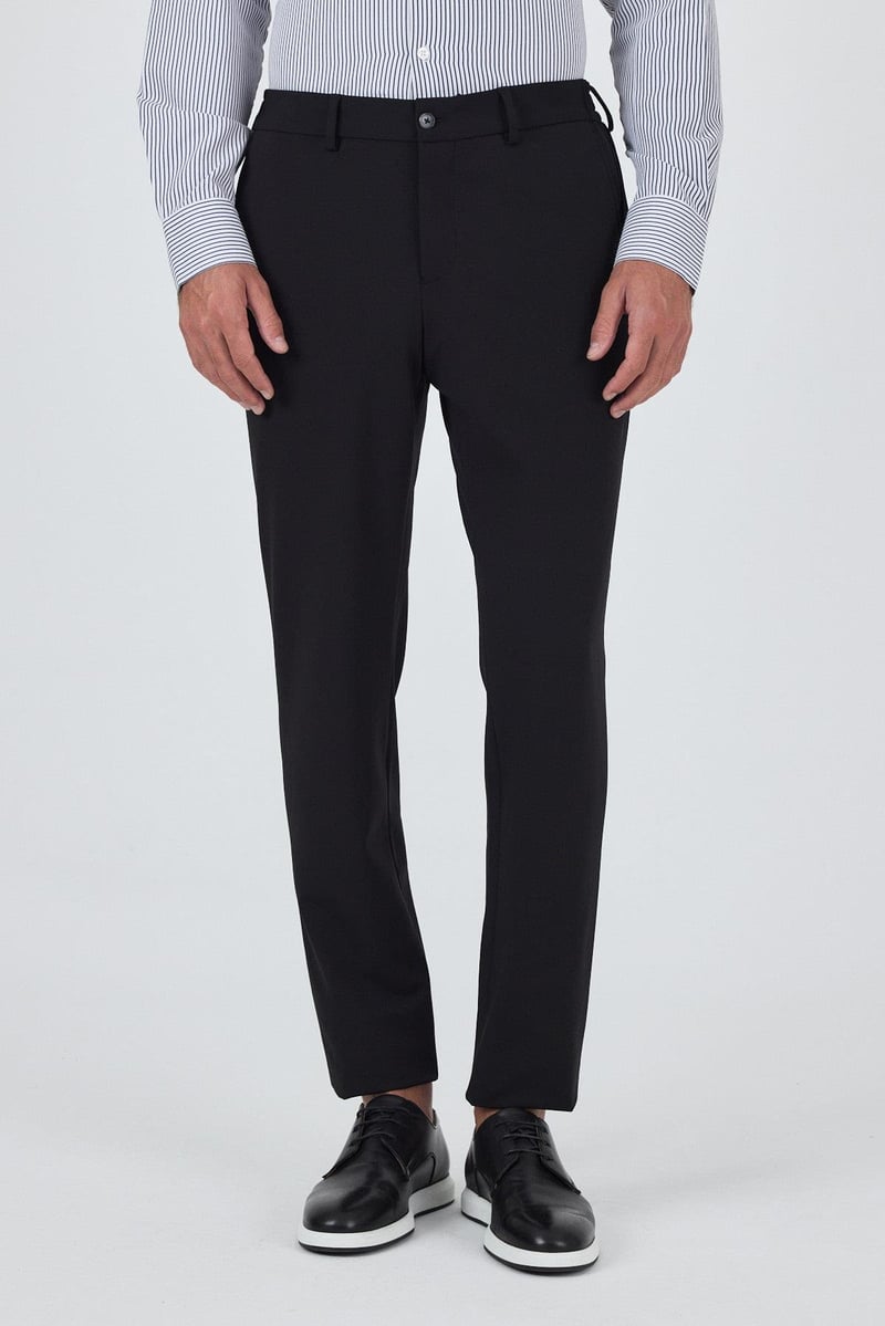 Slim-Fit Chino Pants - Black