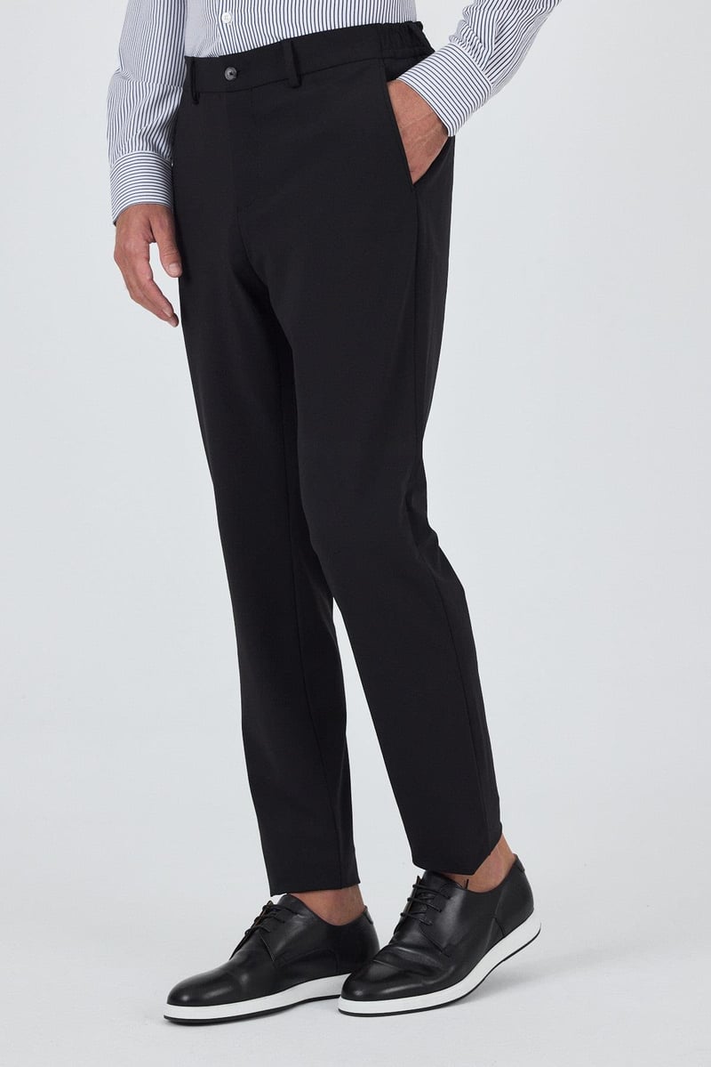 Slim-Fit Chino Pants - Black