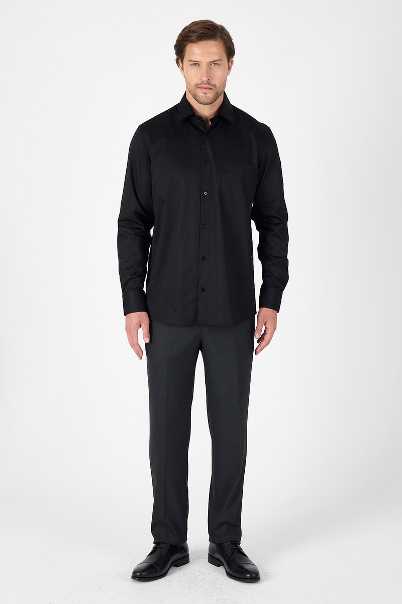 Comfort-Fit Premium Classic Shirt - Black