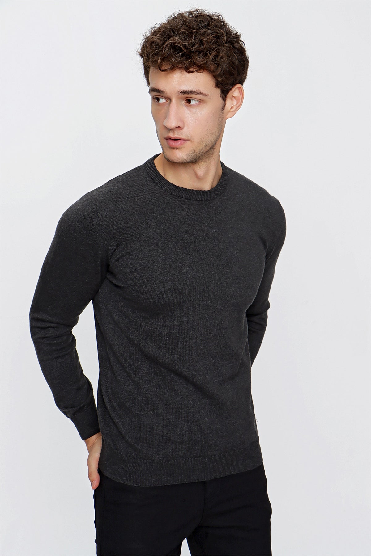 Comfort-Fit Round-Neck Knitwear - Dark Grey