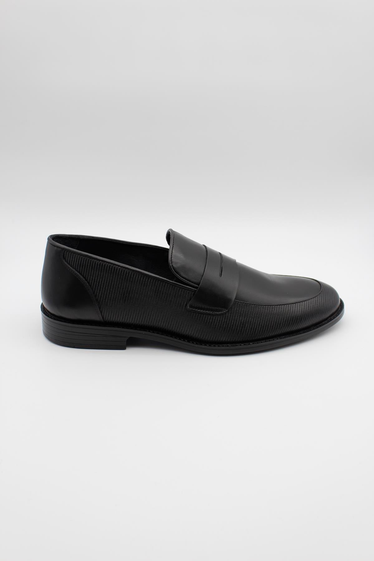 Black Loafer Semi Textured Classic Shoes