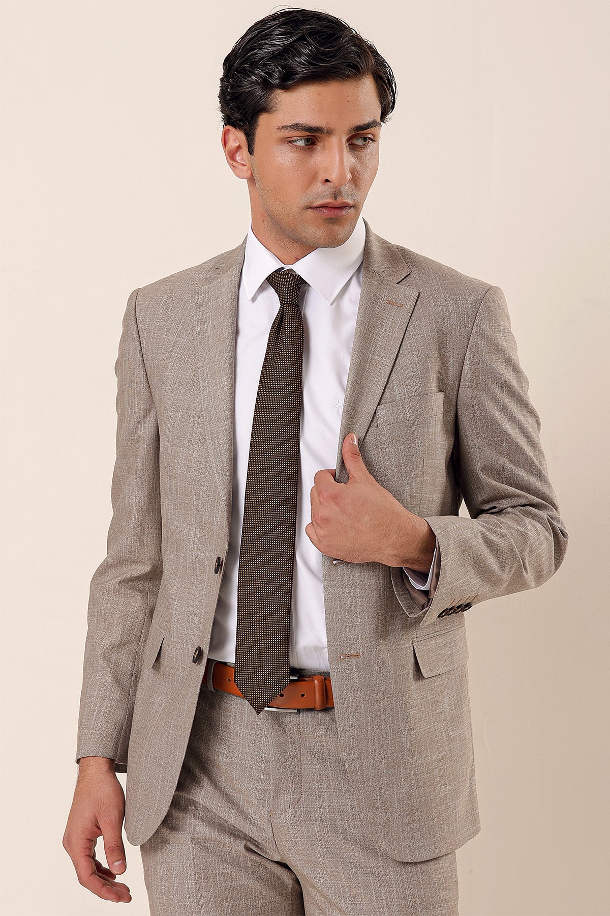 Comfort-Fit Classic Suit - Beige