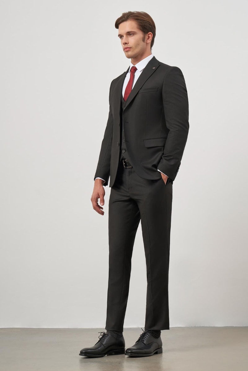 Slim-Fit Vest Suit - Black