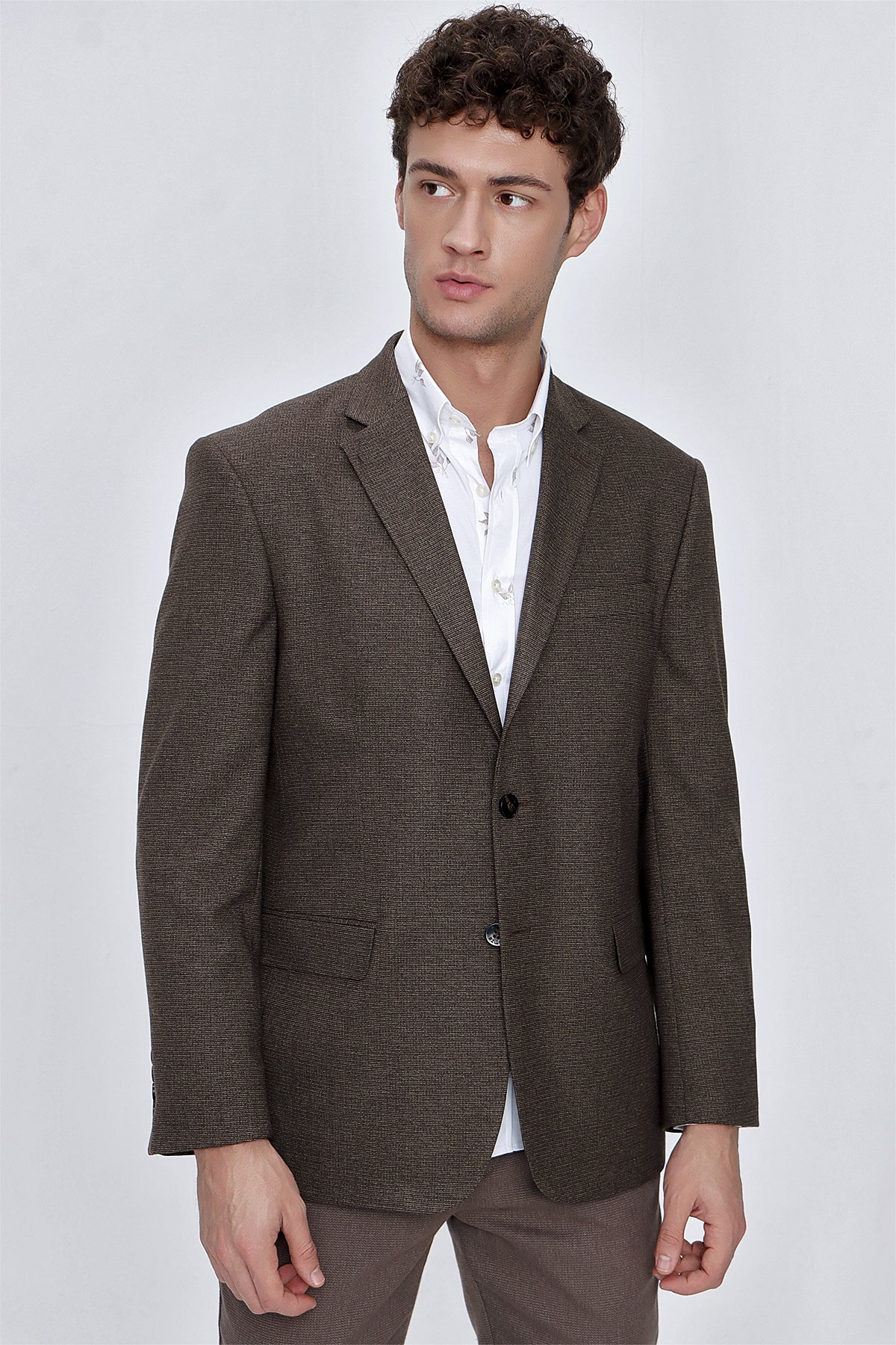 Comfort-Fit Blazer - Brown