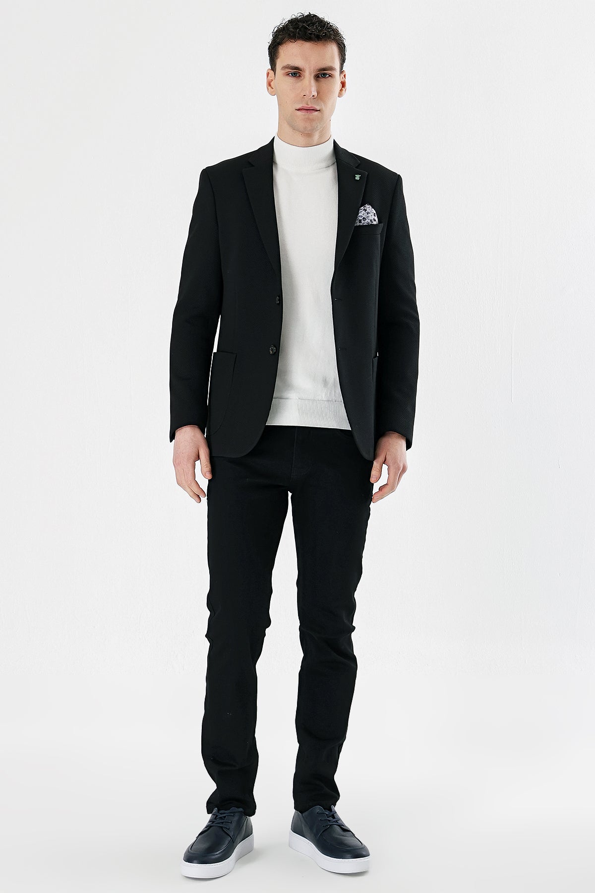 Slim-Fit Casual Blazer - Black