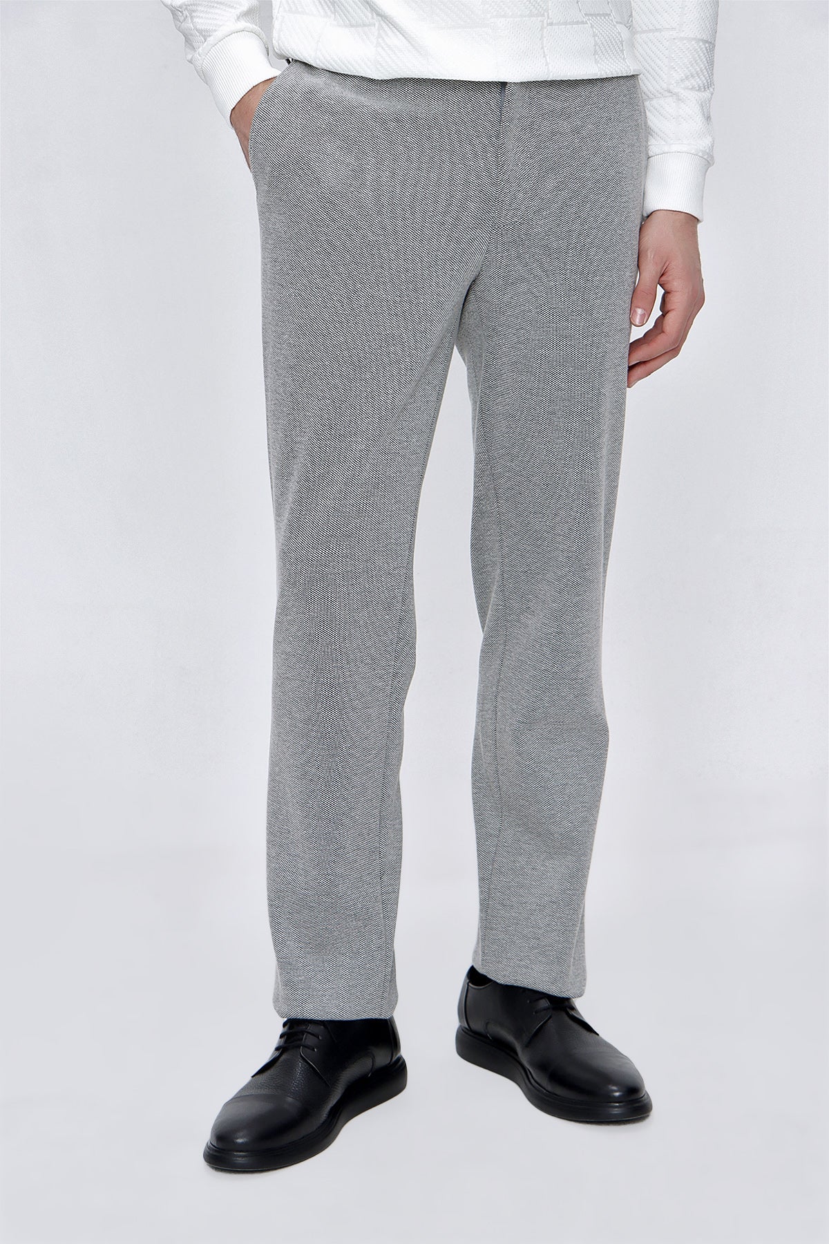 Slim-Fit Classic Pants - Light Grey