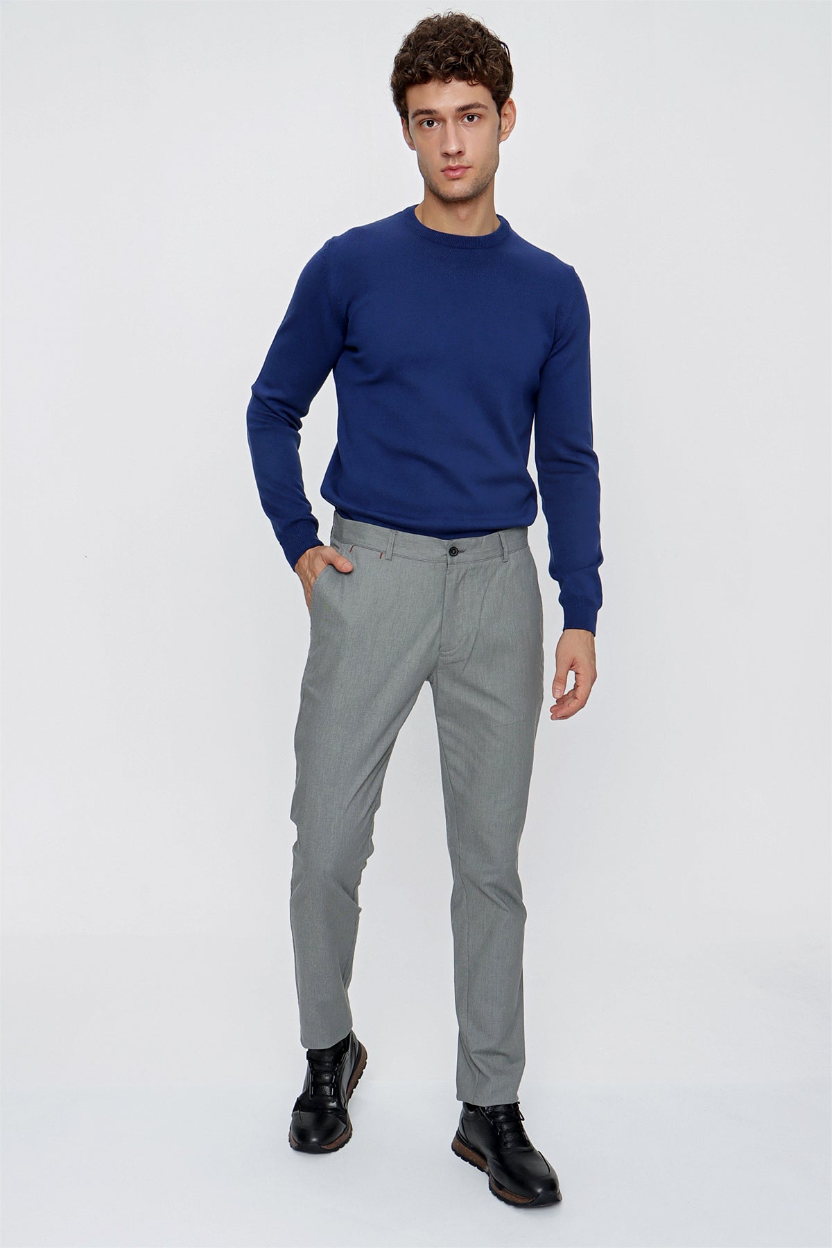 Slim-Fit Chino Pants - Grey