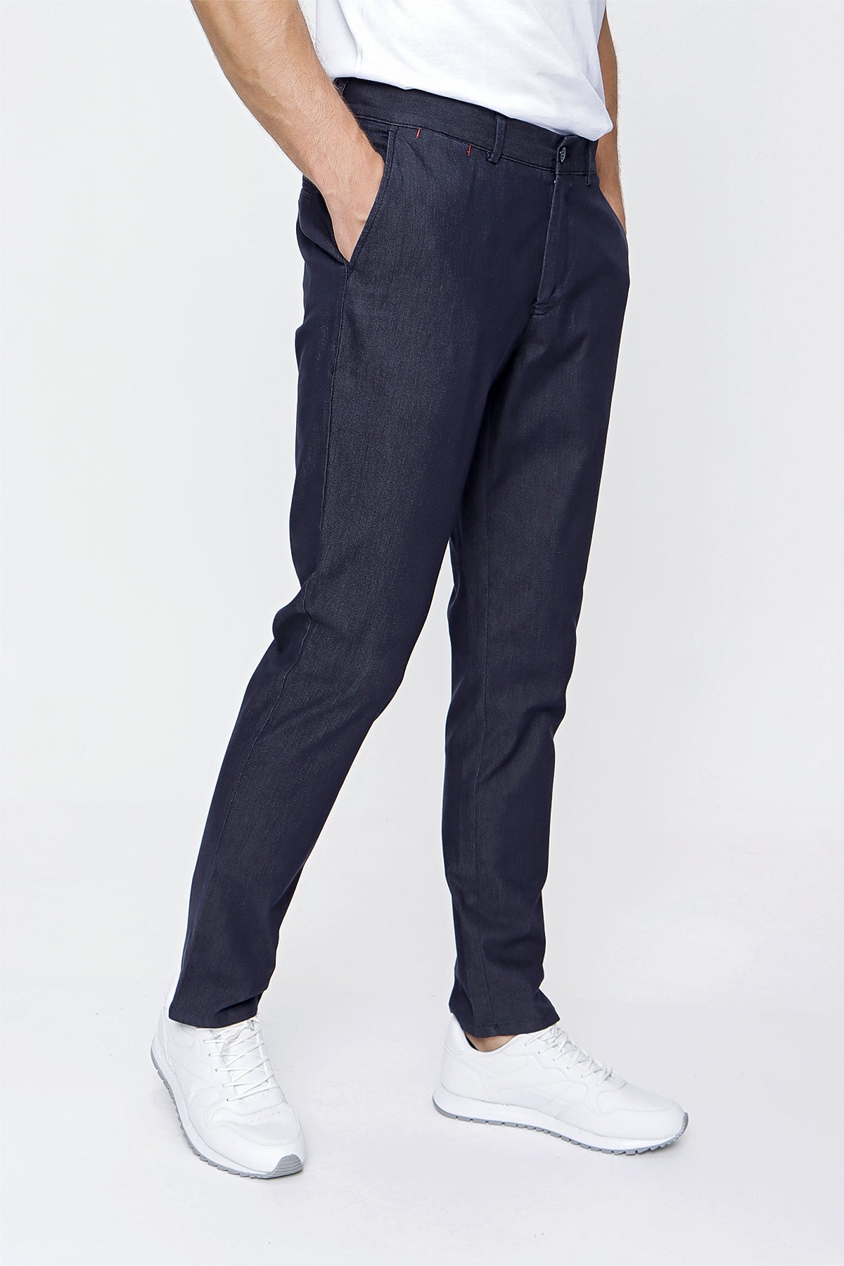 Comfort-Fit Chino Pants - Navy