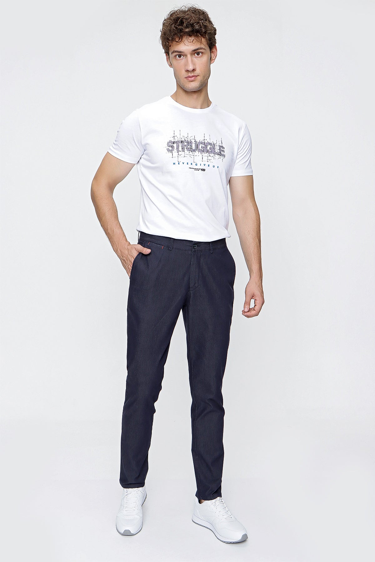 Comfort-Fit Chino Pants - Navy