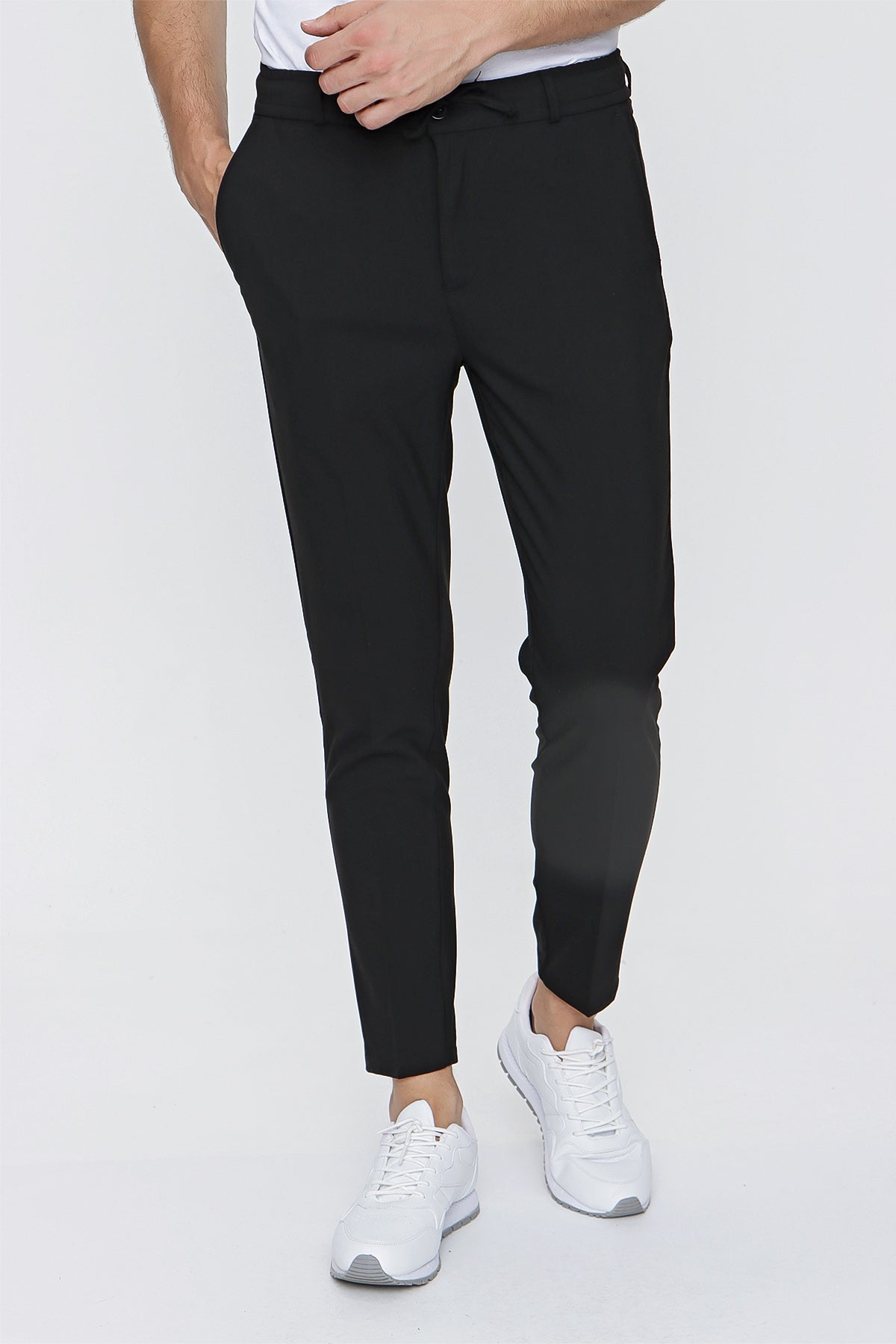 Slim-Fit Chino Pants - Black