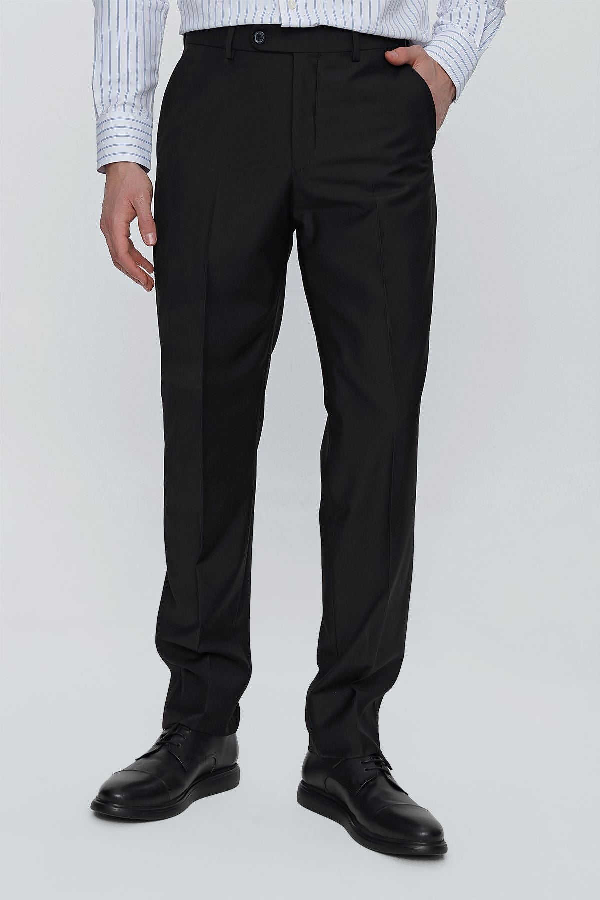 Black Gabardine Side Pocket Comfort Fit Relaxed Cut Basic Trousers