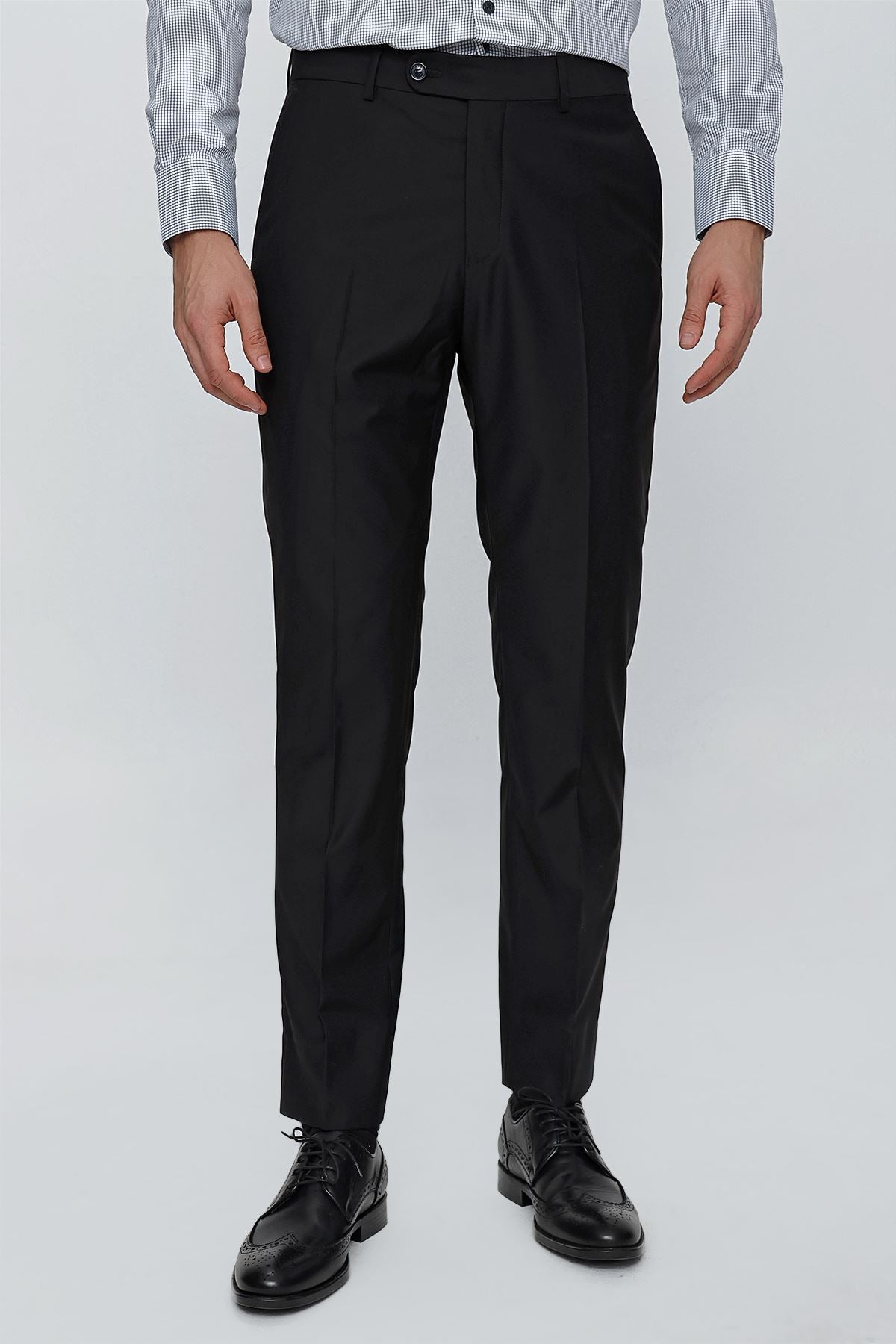 Slim-Fit Classic Pants - Black