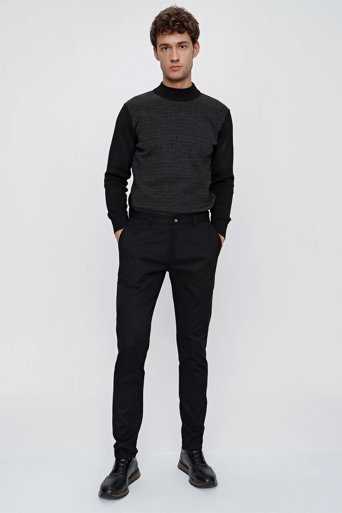 Slim-Fit Chino Pants - Black