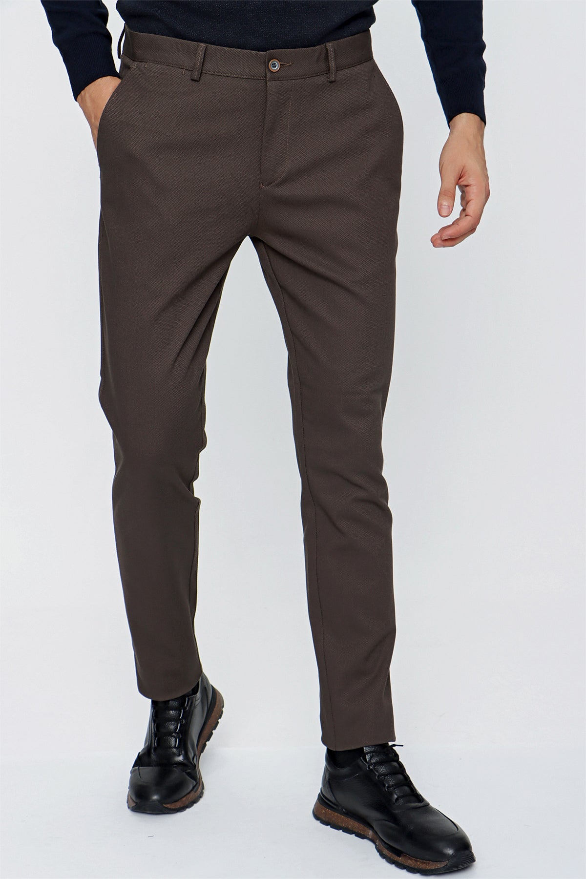 Slim-Fit Chino Pants - Brown