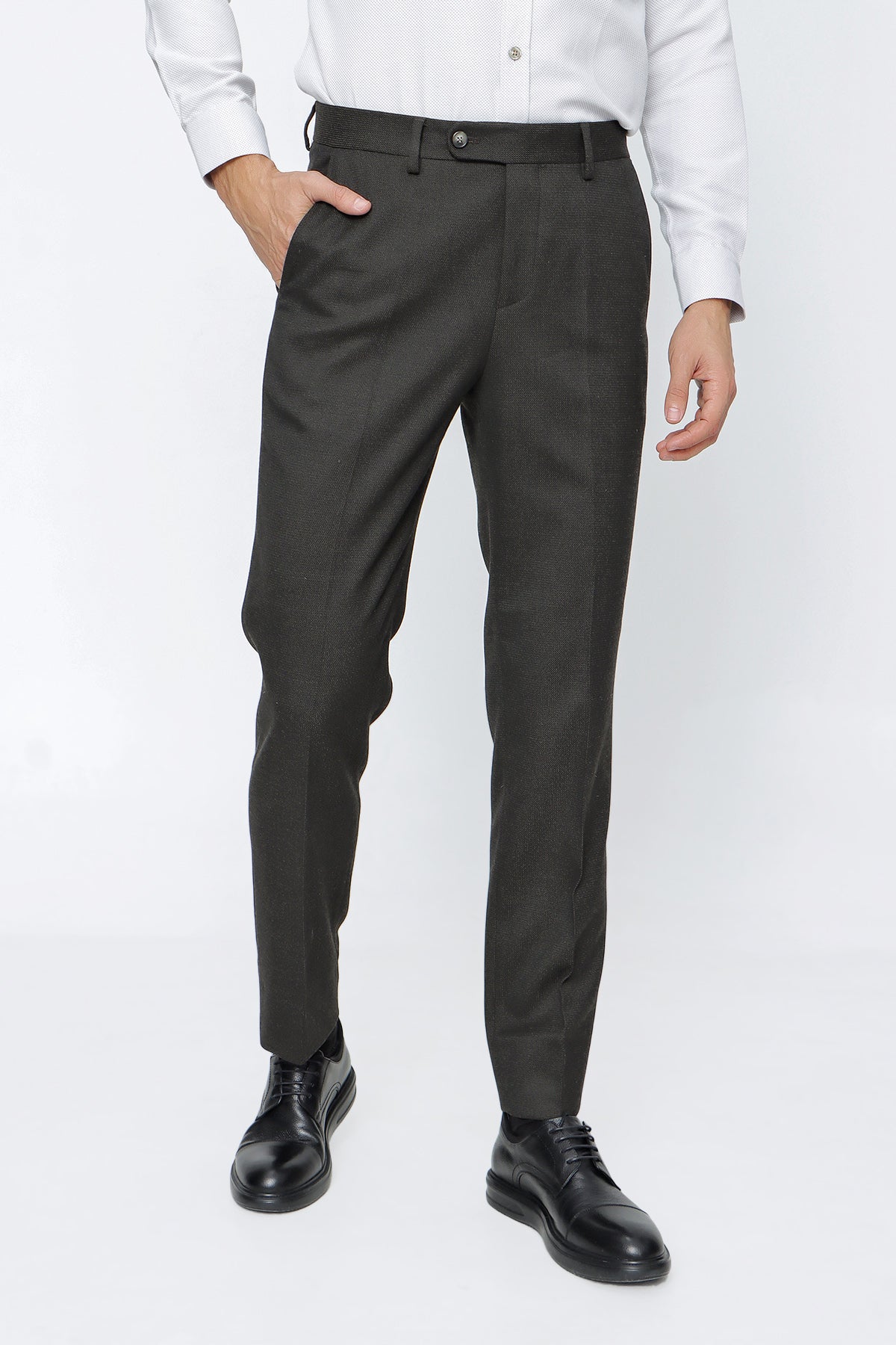 Comfort-Fit Classic Pants - Dark Khaki