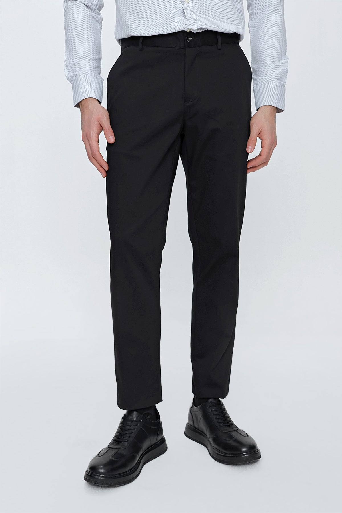 Comfort-Fit Chino Pants - Black