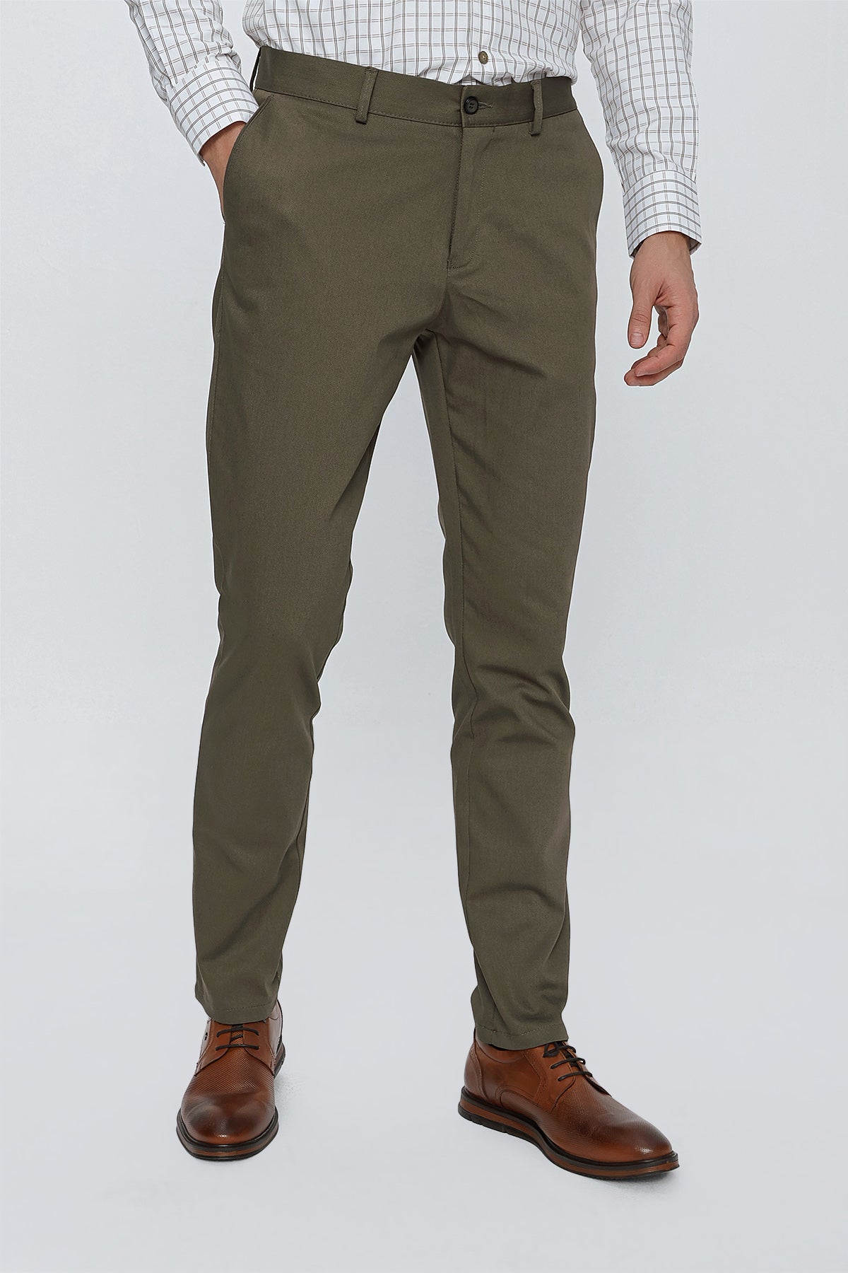 Comfort-Fit Chino Pants - Khaki