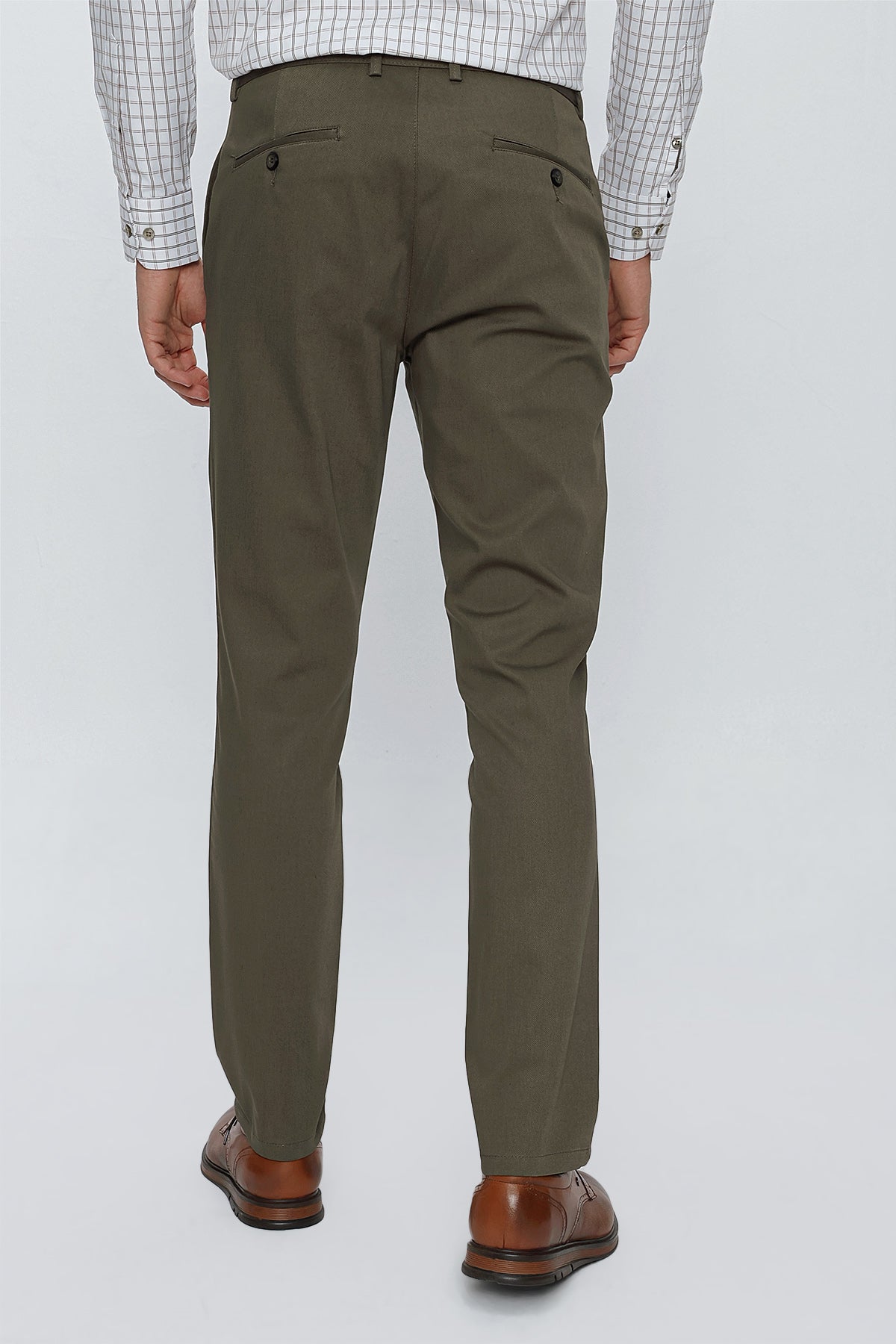 Comfort-Fit Chino Pants - Khaki