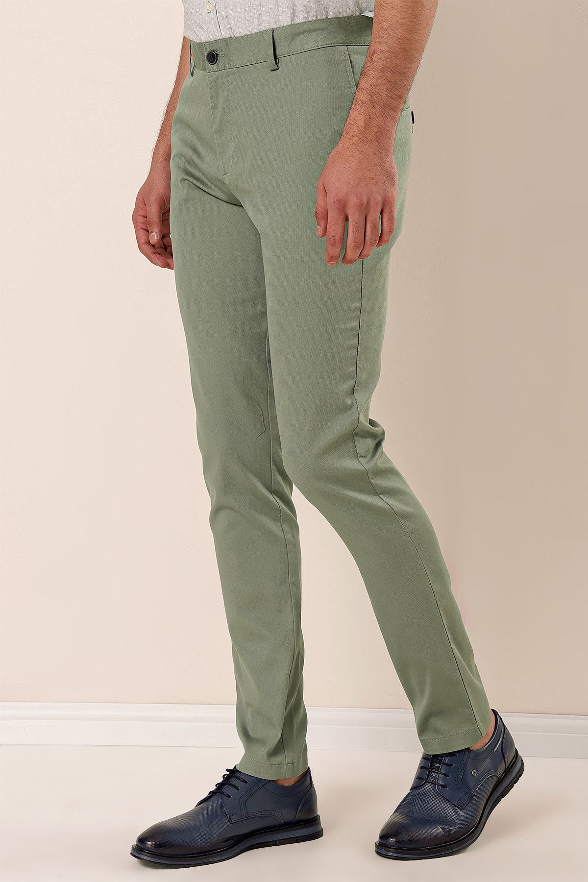 Slim-Fit Chino Pants - Mint Green