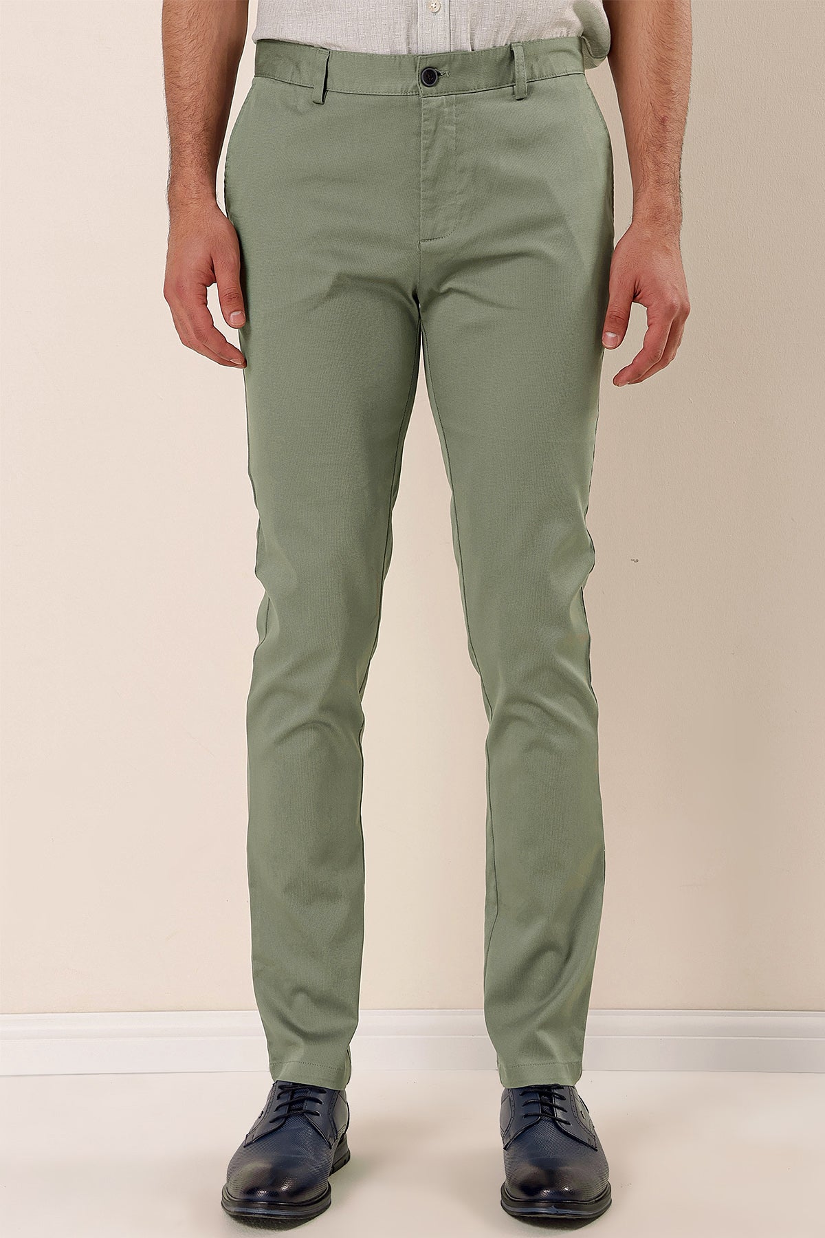 Slim-Fit Chino Pants - Mint Green