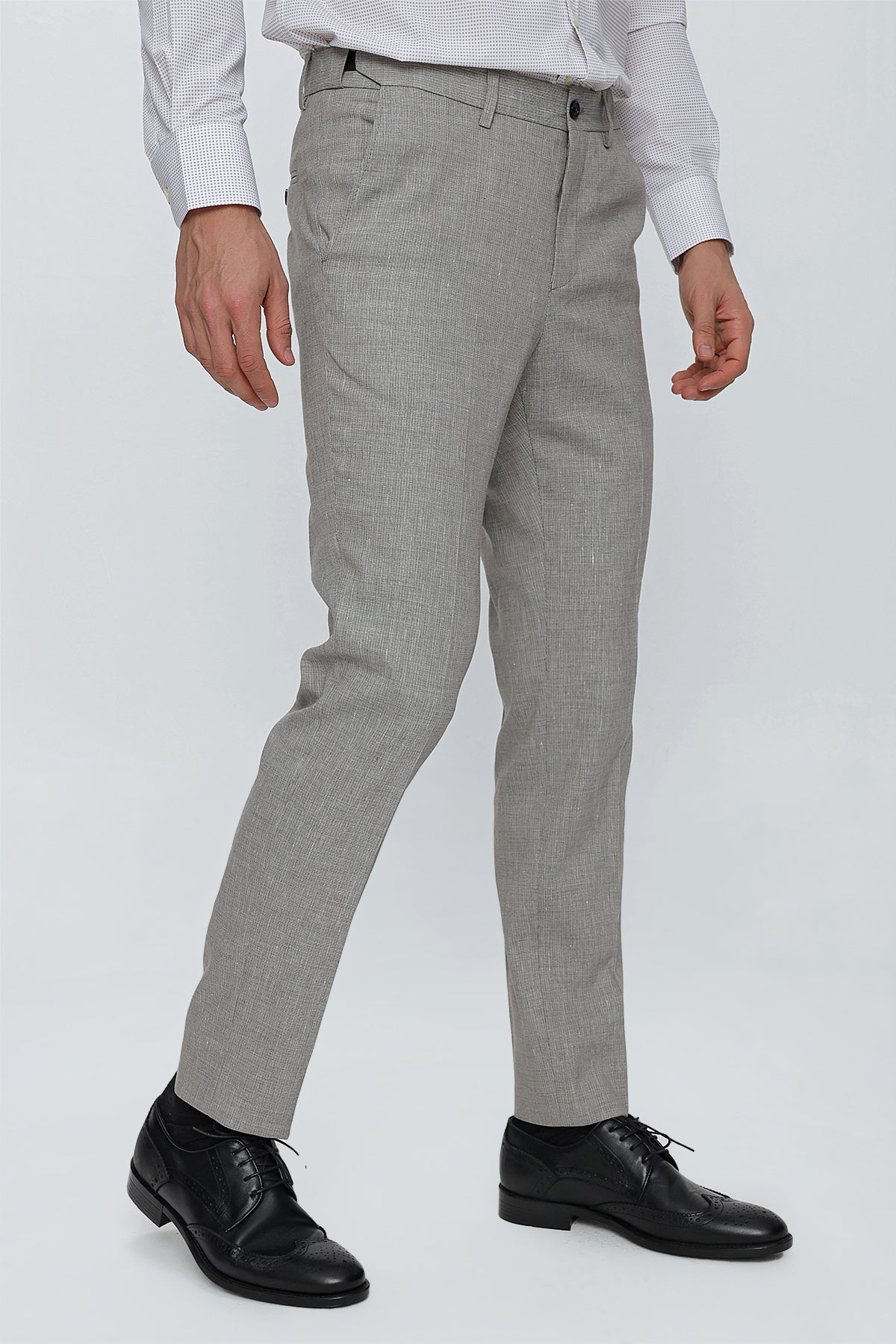 Comfort-Fit Linen Pants - Light Grey