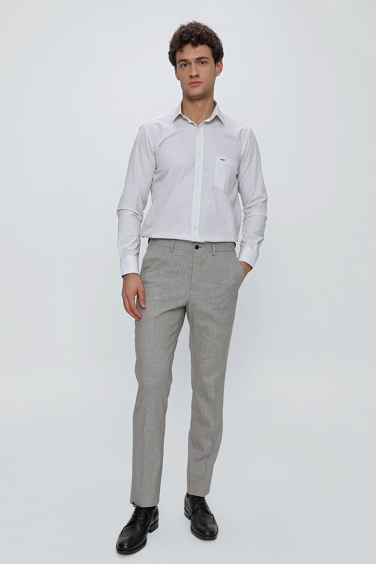 Comfort-Fit Linen Pants - Light Grey