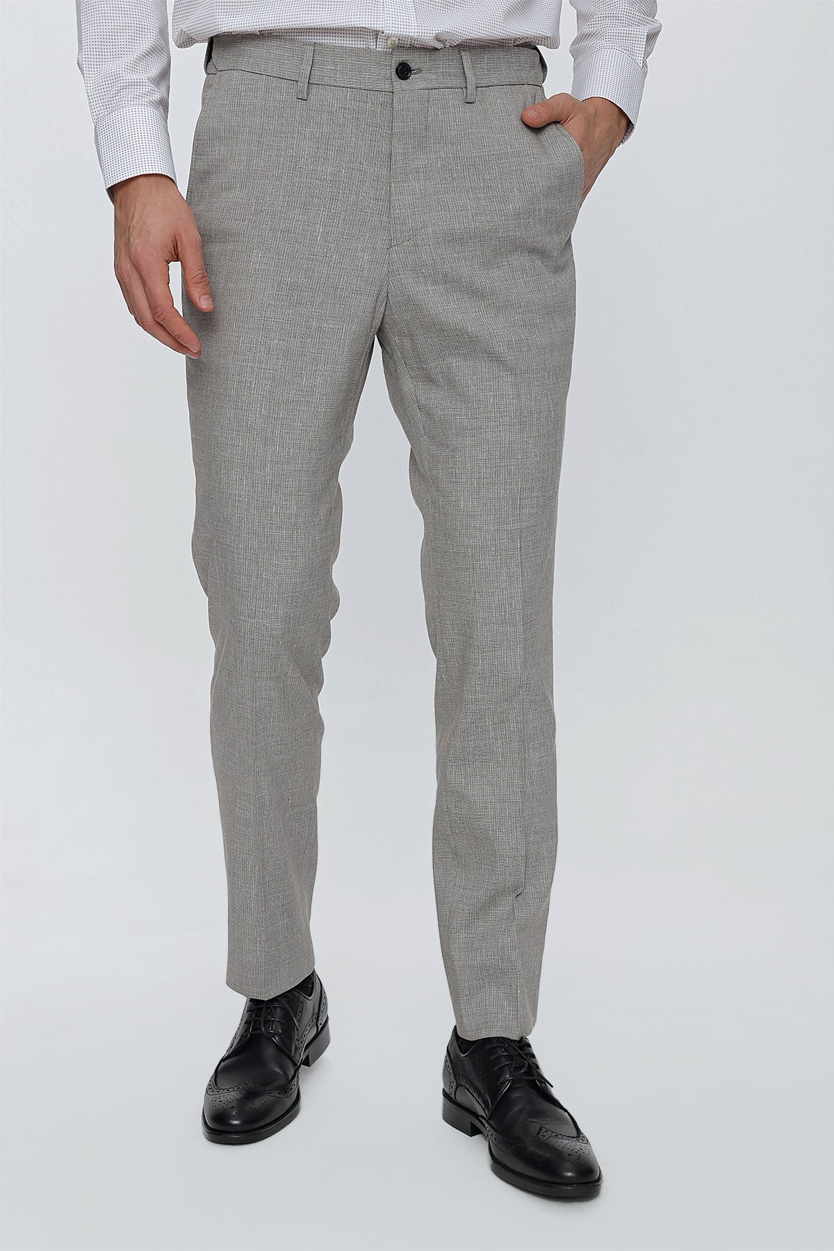 Comfort-Fit Linen Pants - Light Grey