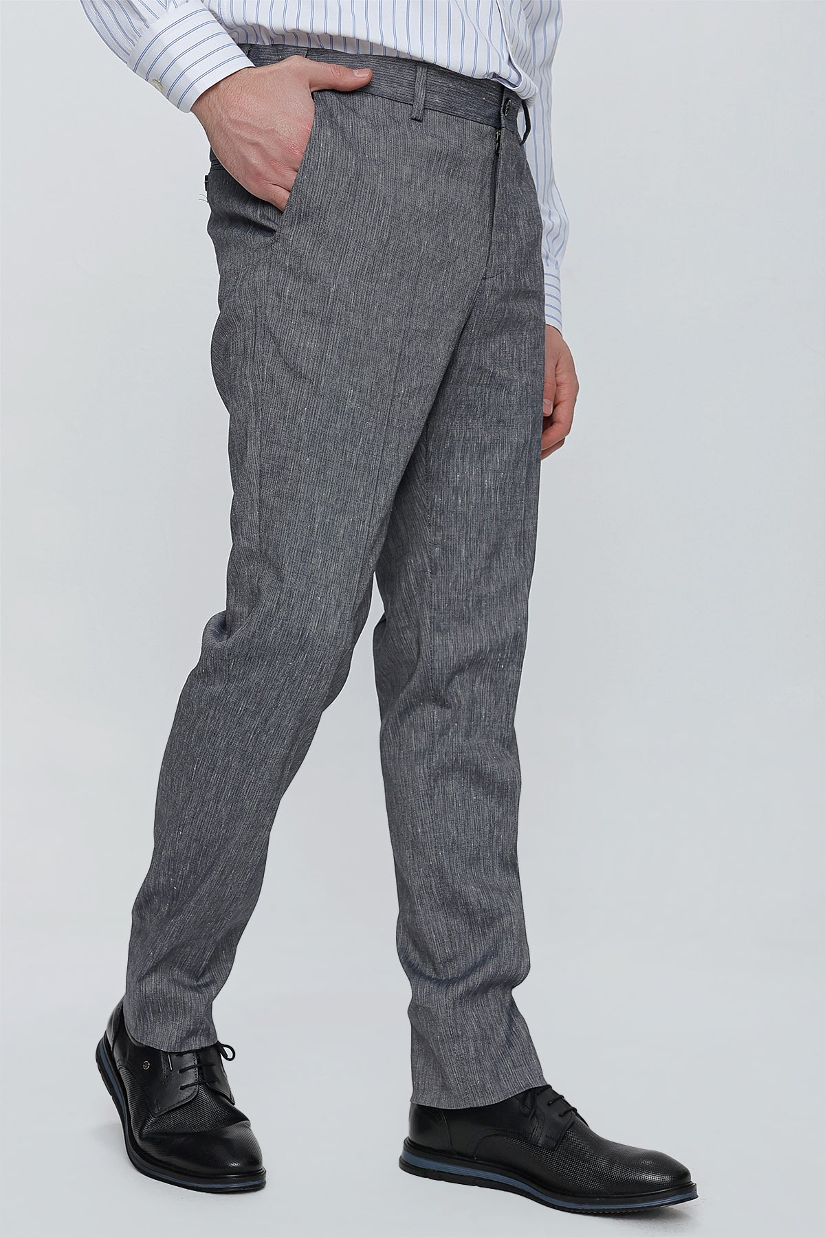 Comfort-Fit Linen Pants - Grey