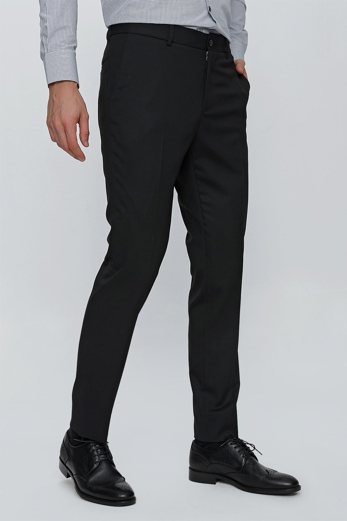 Slim-Fit Classic Pants - Black