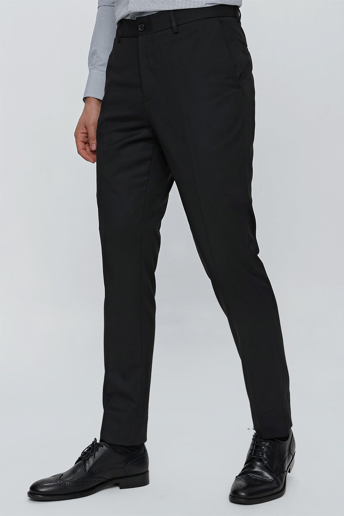 Slim-Fit Classic Pants - Black