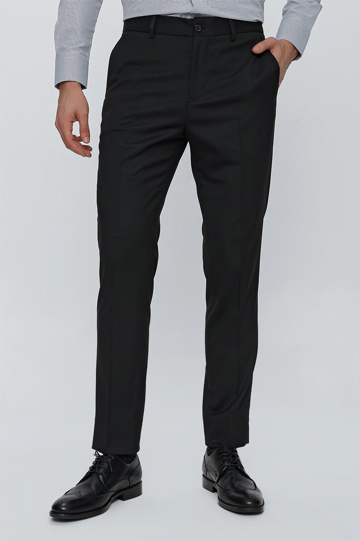 Slim-Fit Classic Pants - Black