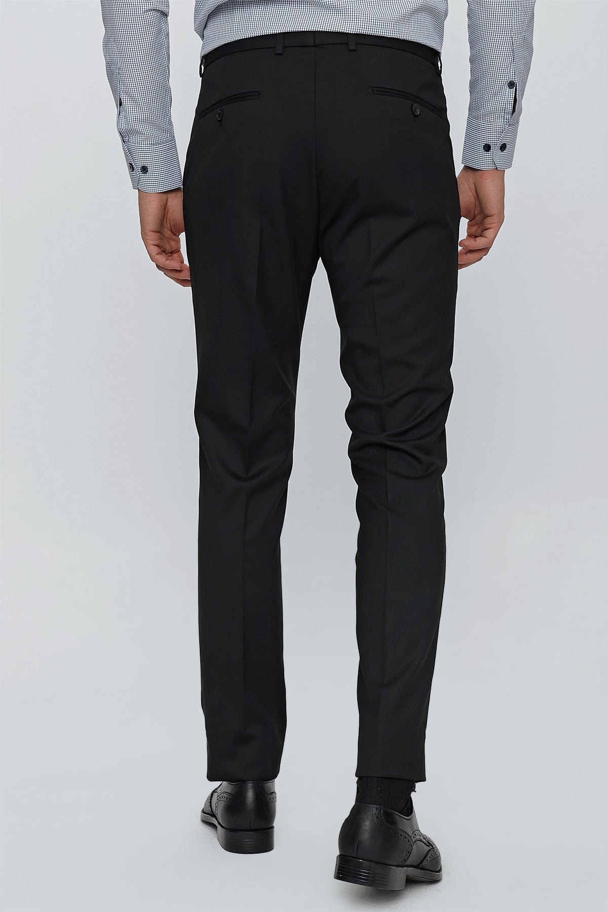 Slim-Fit Classic Pants - Black