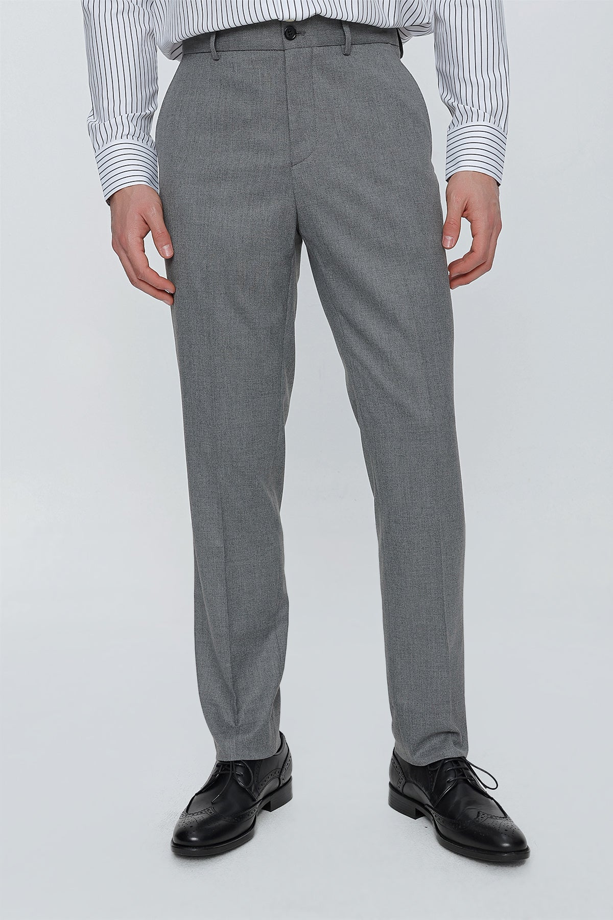 Slim-Fit Classic Pants - Grey