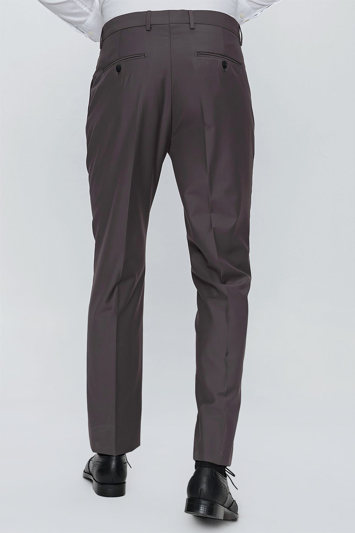 Comfort-Fit Classic Pants - Brown