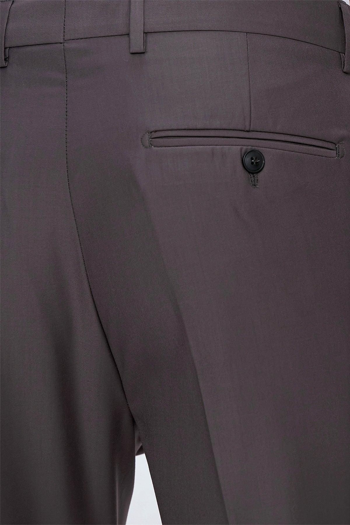 Comfort-Fit Classic Pants - Brown