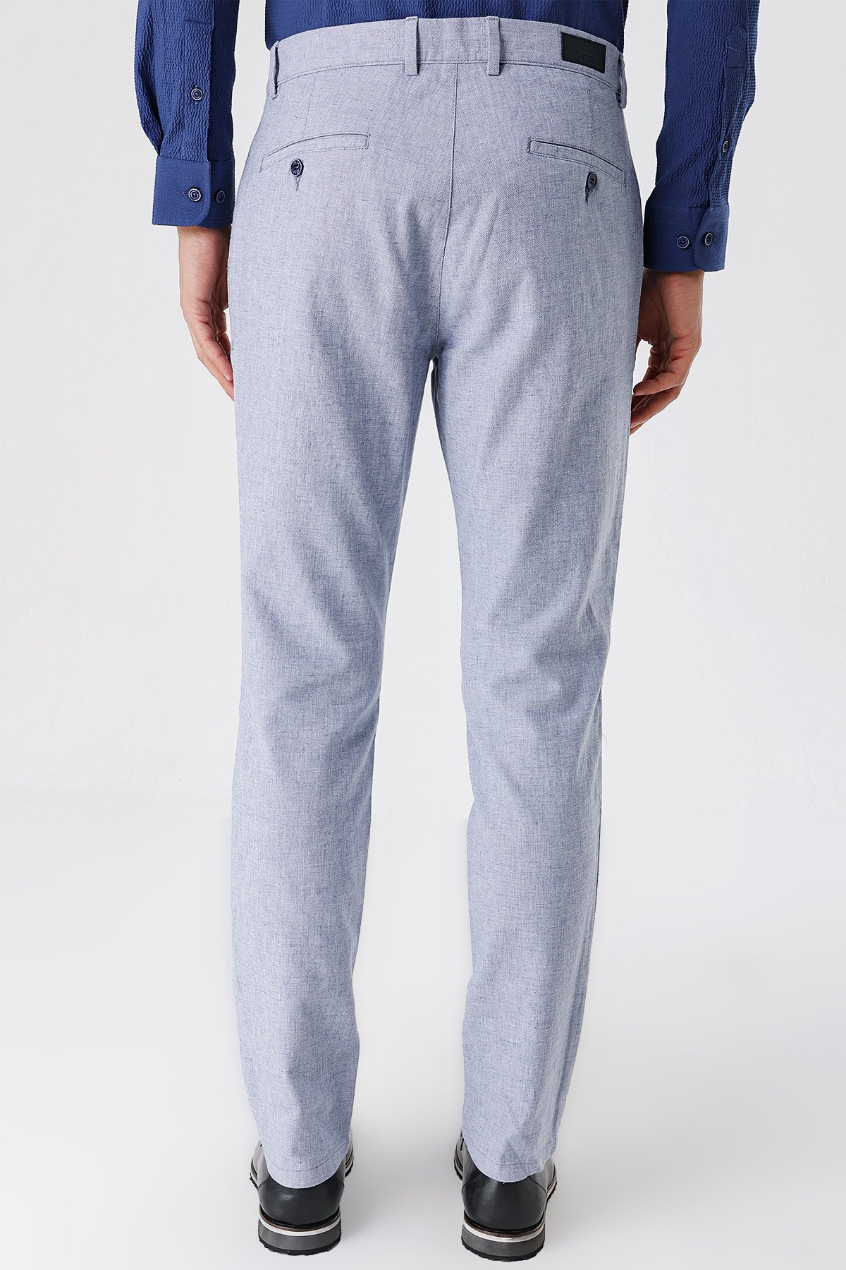 Comfort-Fit Linen Pants - Light Blue