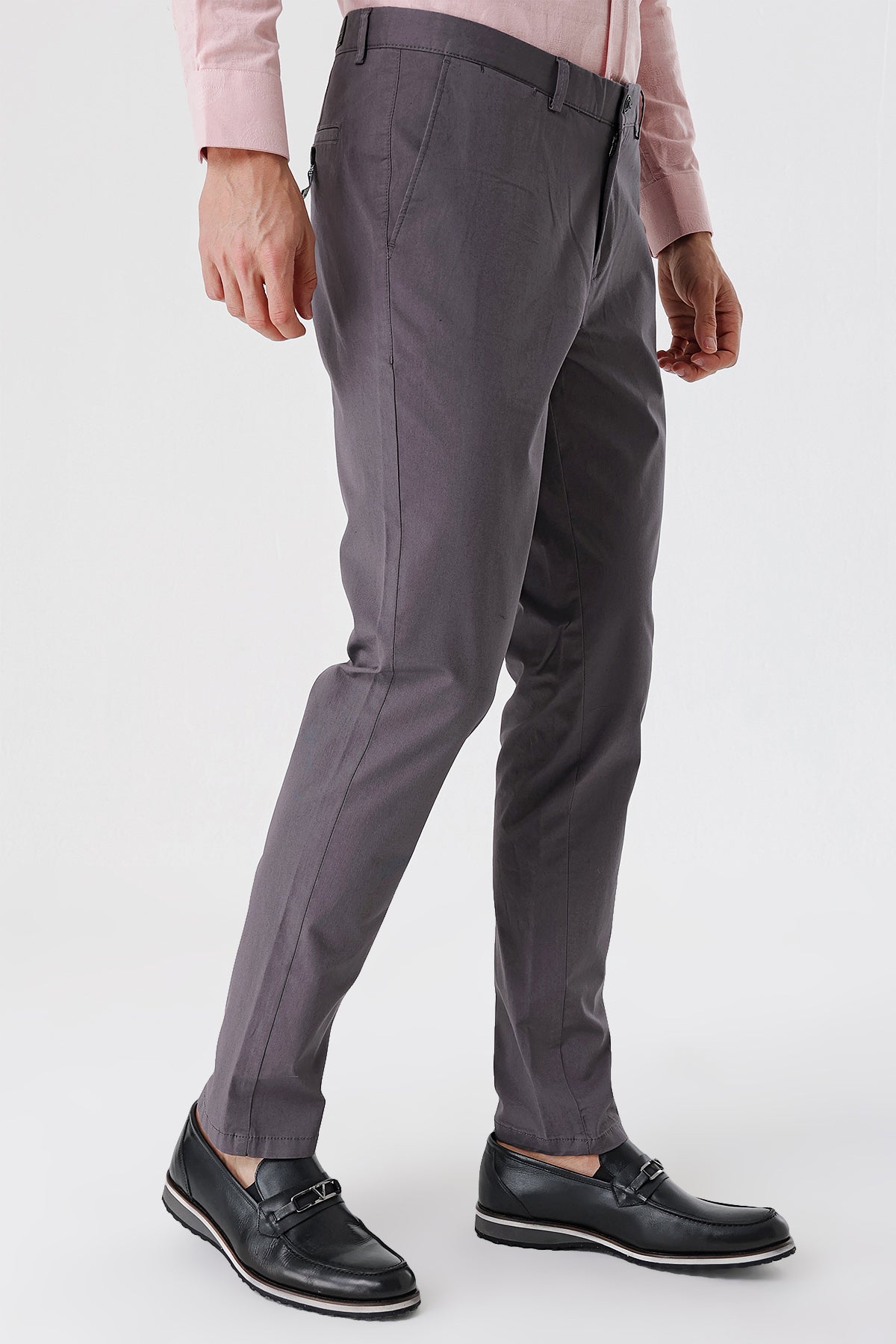 Comfort-Fit Chino Pants - Dark Grey