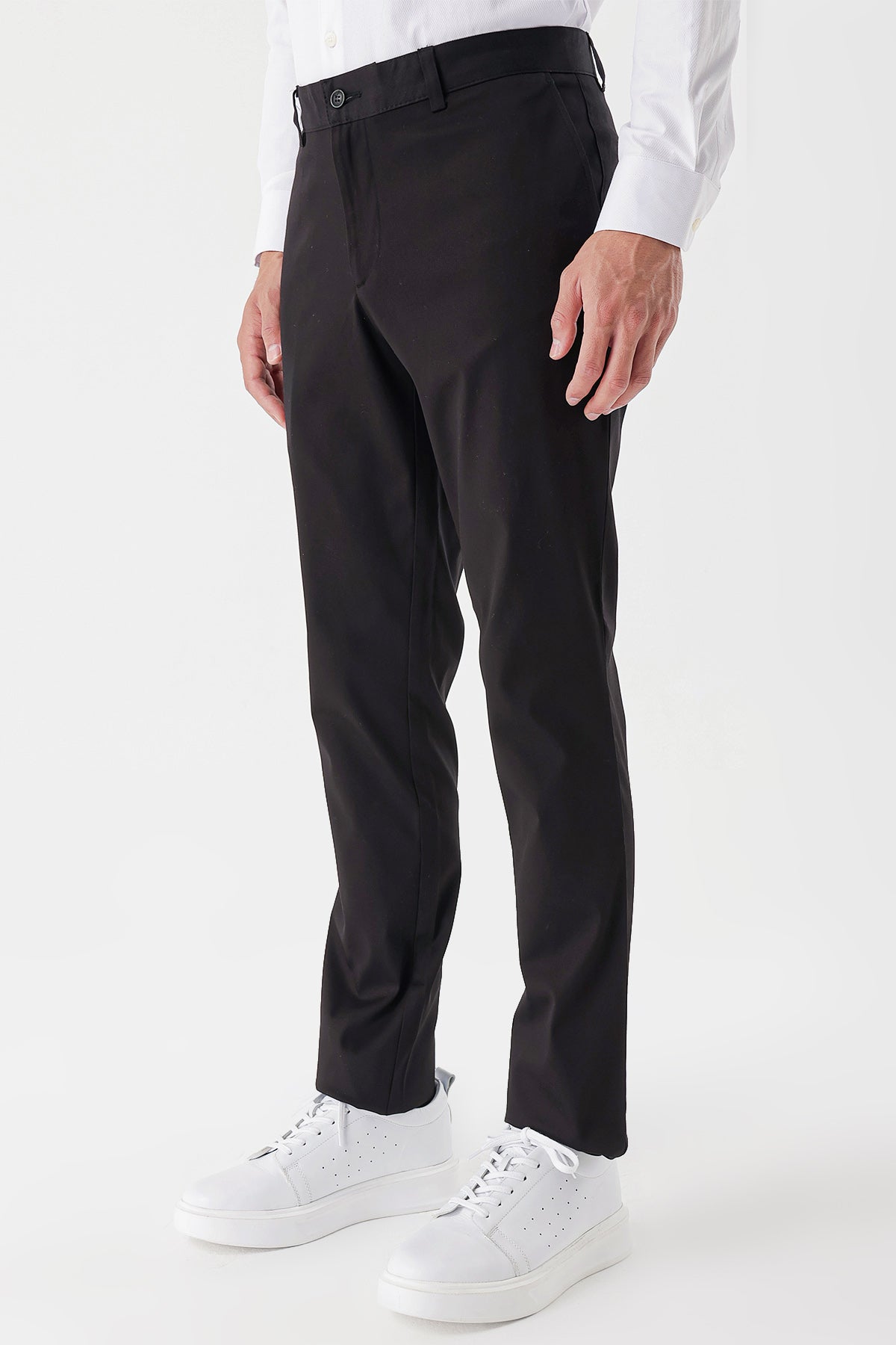 Slim-Fit Chino Pants - Black