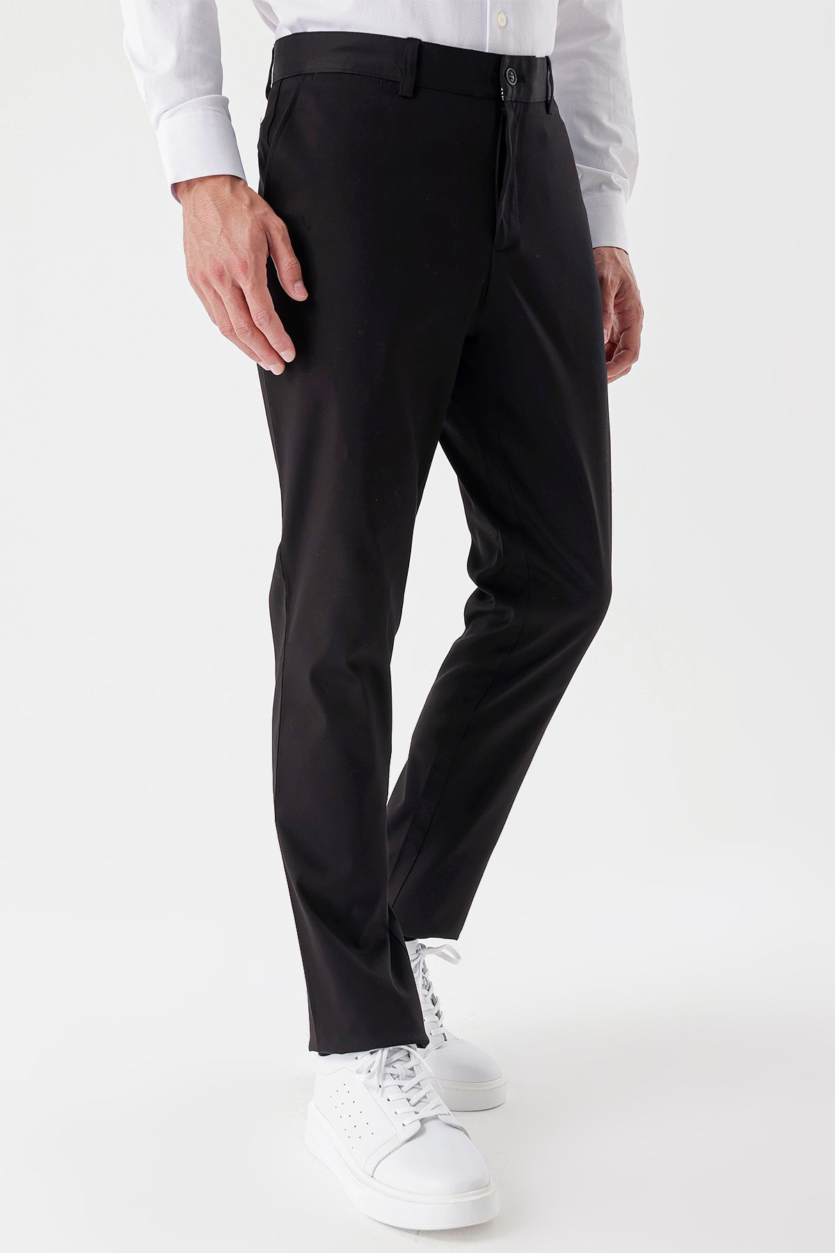 Slim-Fit Chino Pants - Black