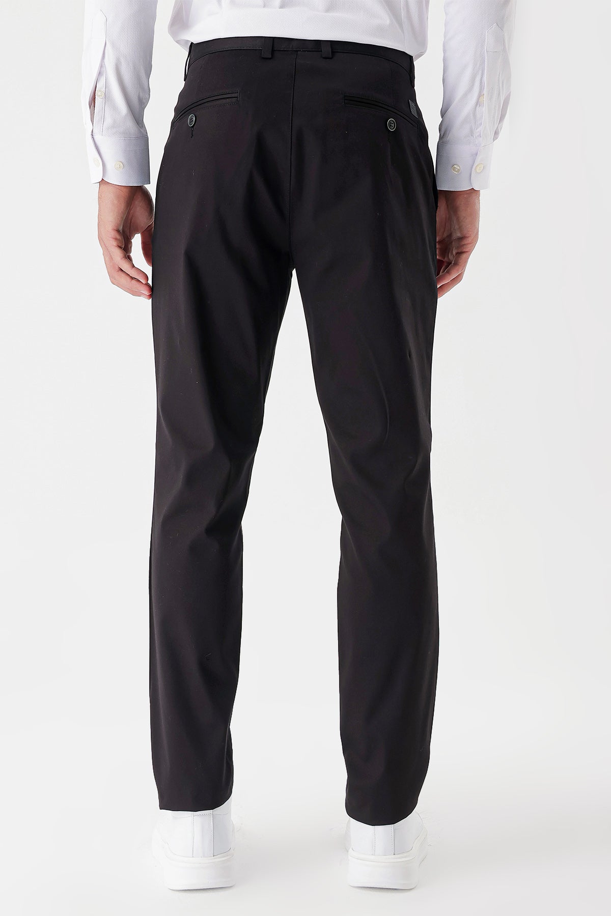 Slim-Fit Chino Pants - Black