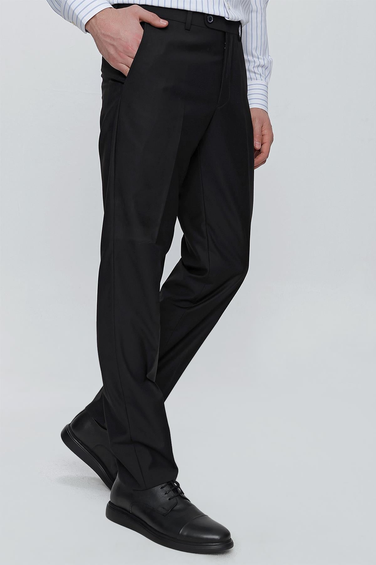 Comfort-Fit Classic Pants - Black