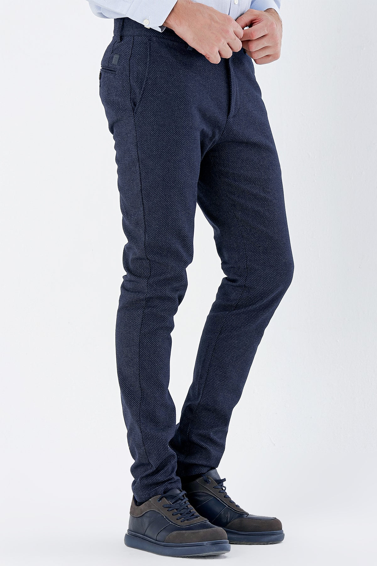 Slim-Fit Chino Pants - Navy