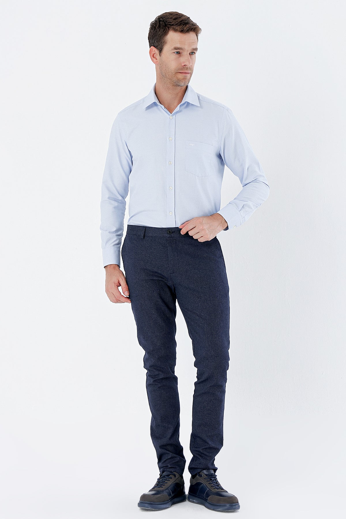 Slim-Fit Chino Pants - Navy