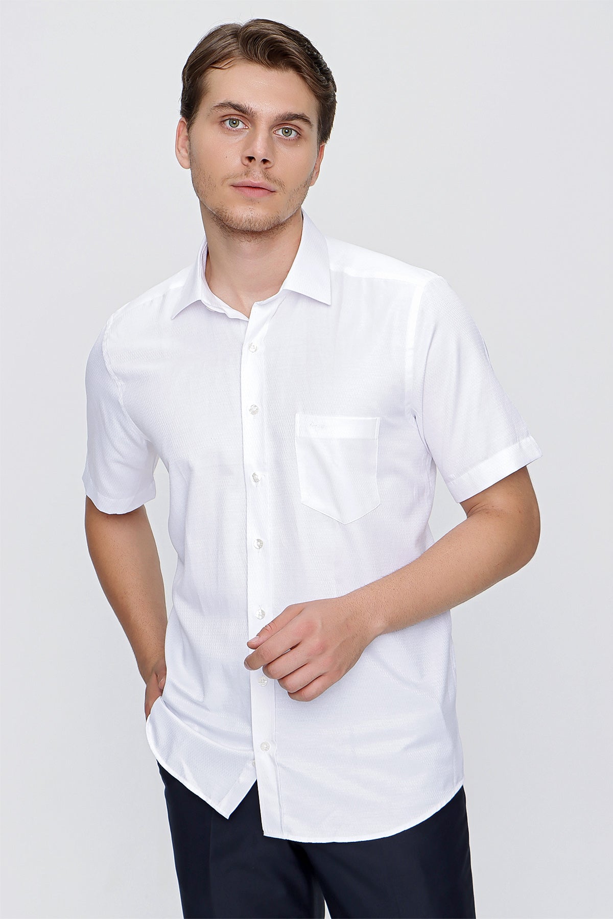 Comfort-Fit Short Sleeve Textured Shirt - White