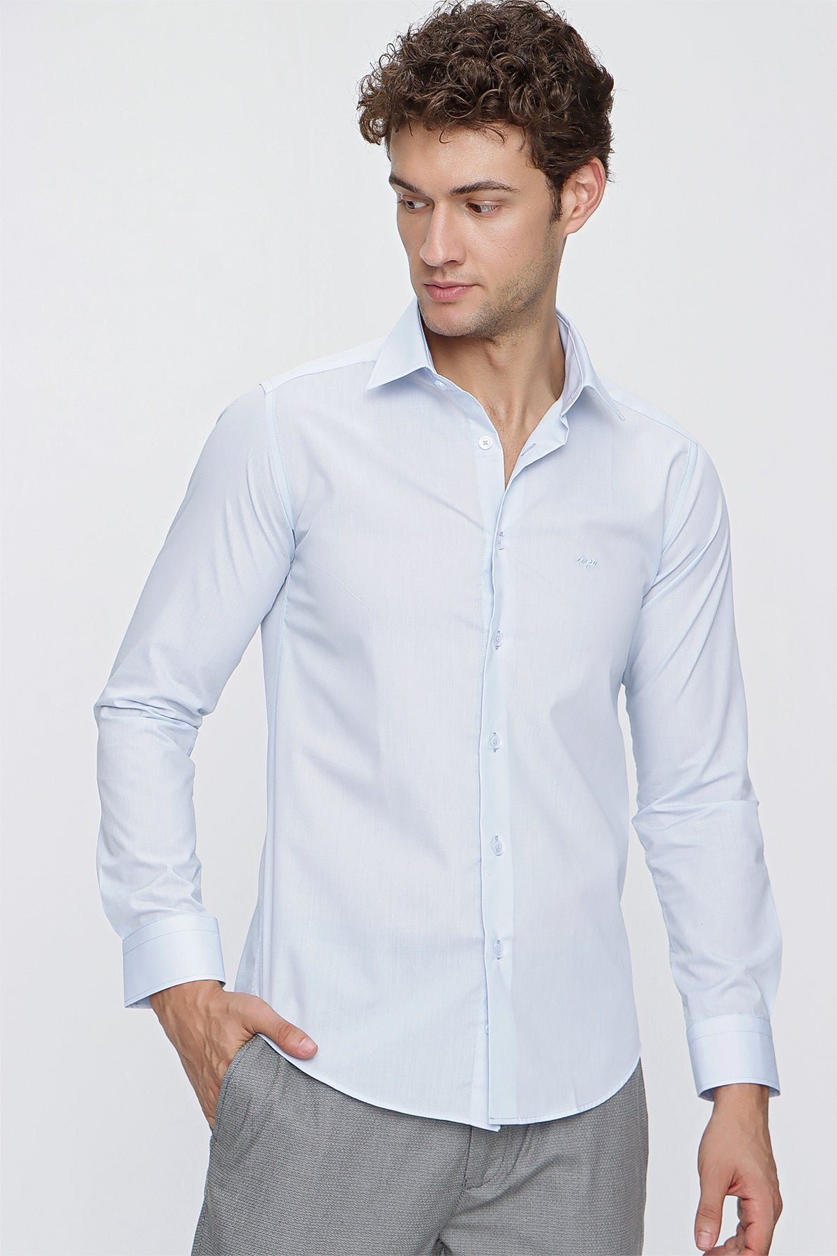 Slim-Fit Basic Shirt - Light Blue