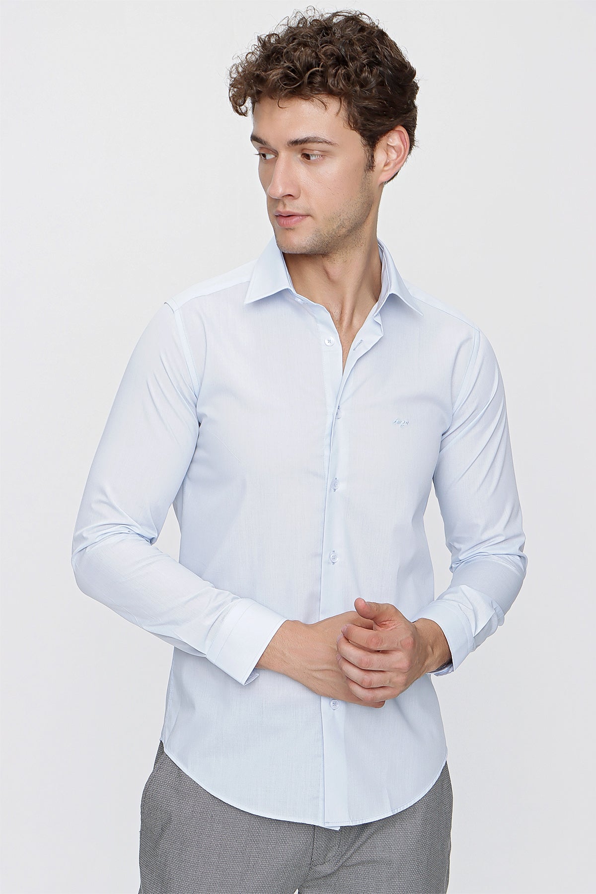 Slim-Fit Basic Shirt - Light Blue