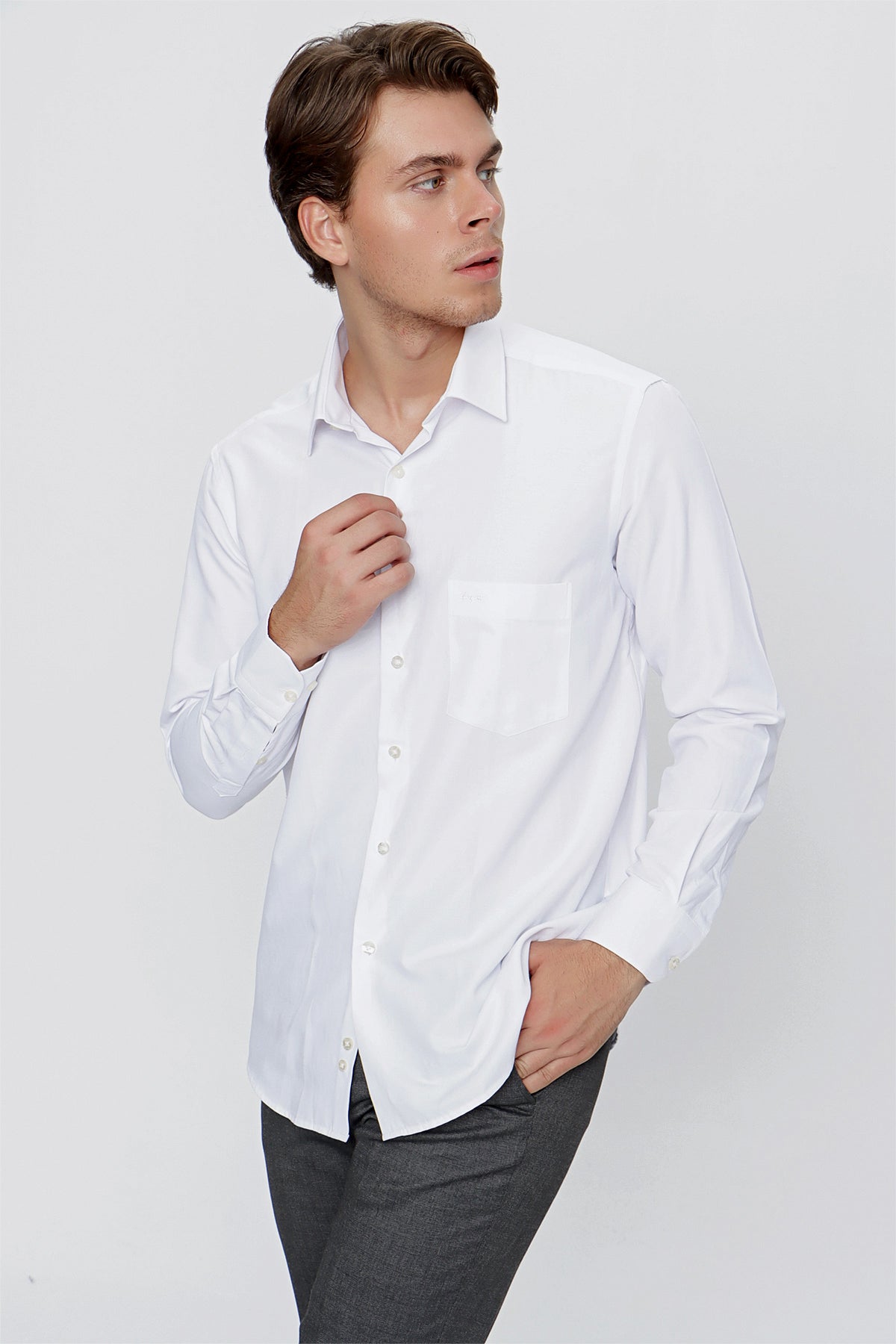 Comfort-Fit Basic Shirt - White