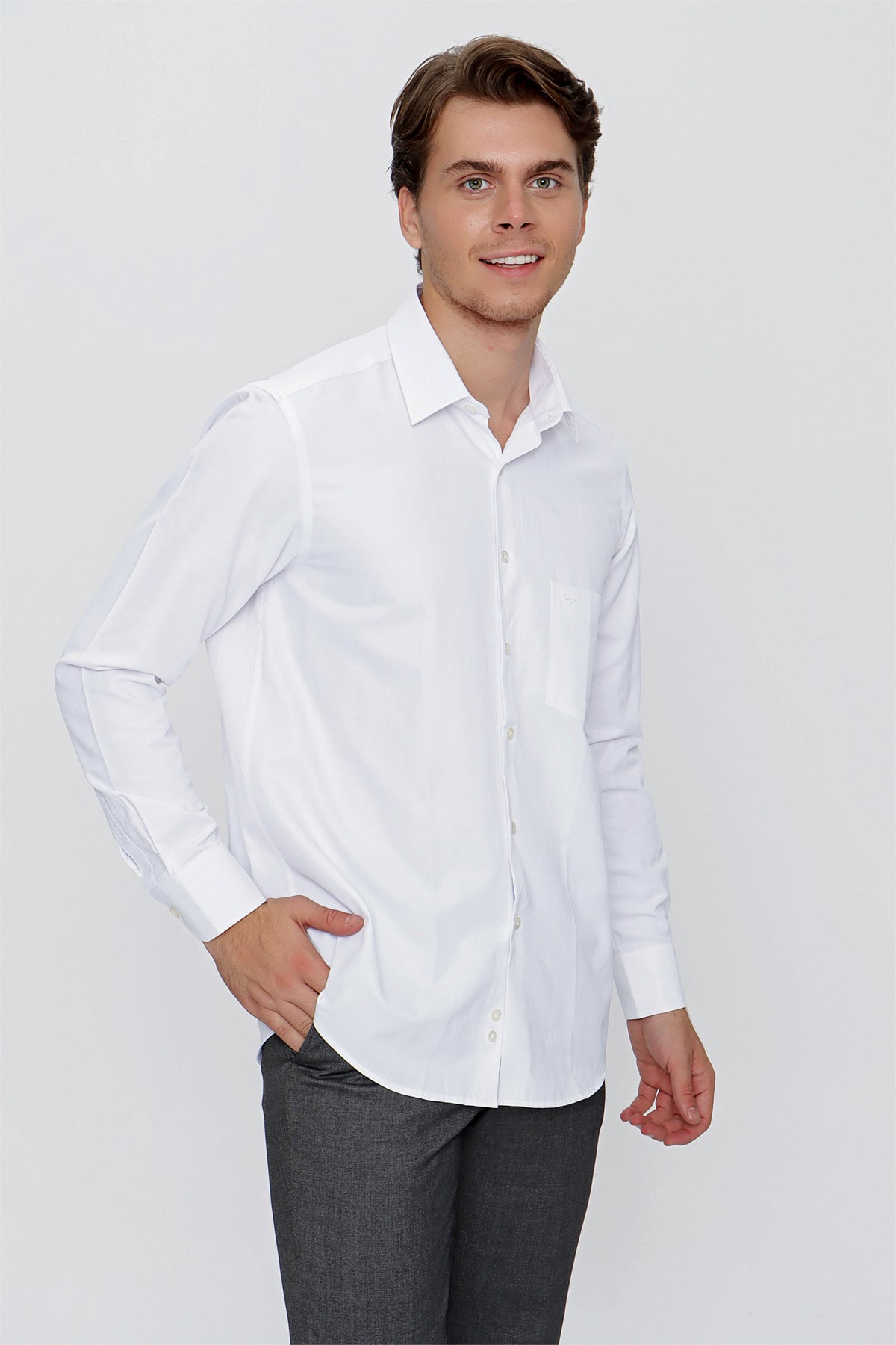 Comfort-Fit Basic Shirt - White